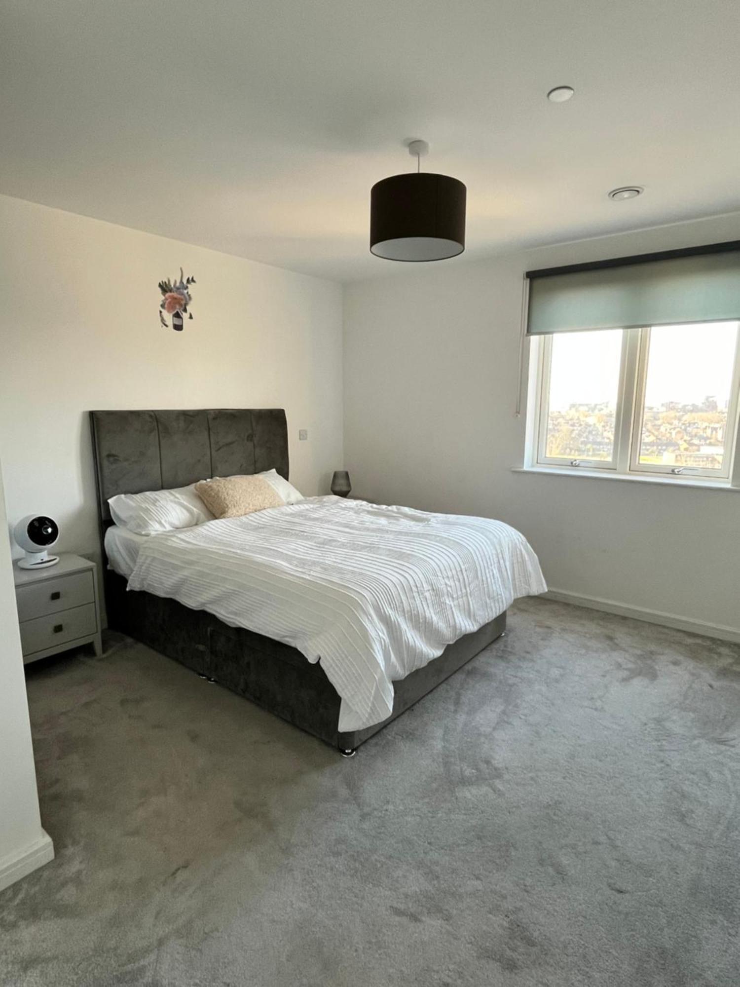 One Bedroom Apartment Barking  Exterior foto