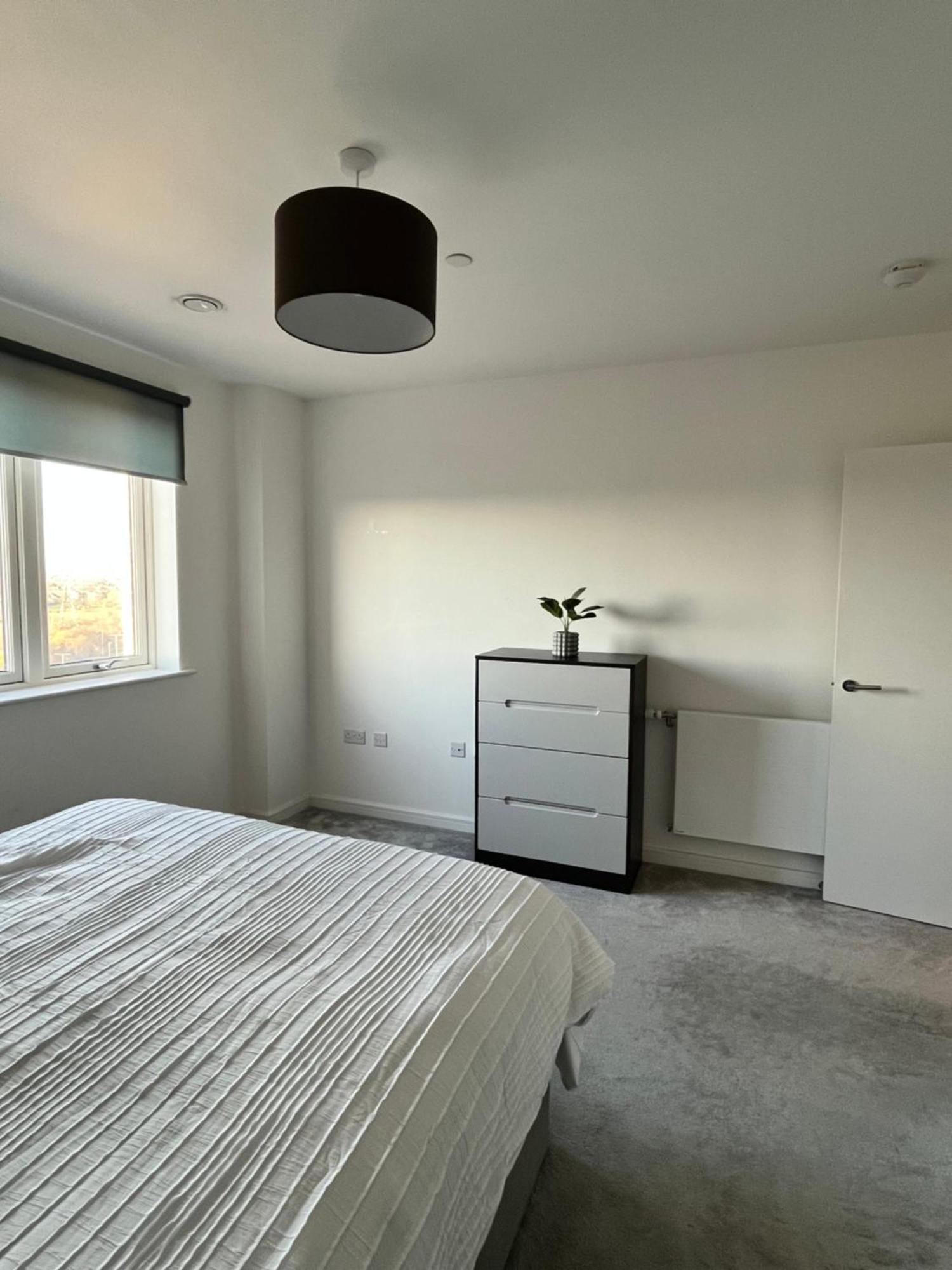 One Bedroom Apartment Barking  Exterior foto